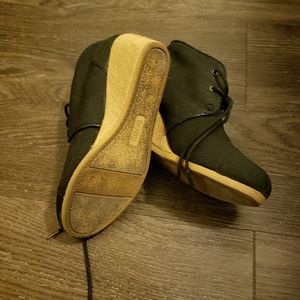 Bob's by Sketchers show boot